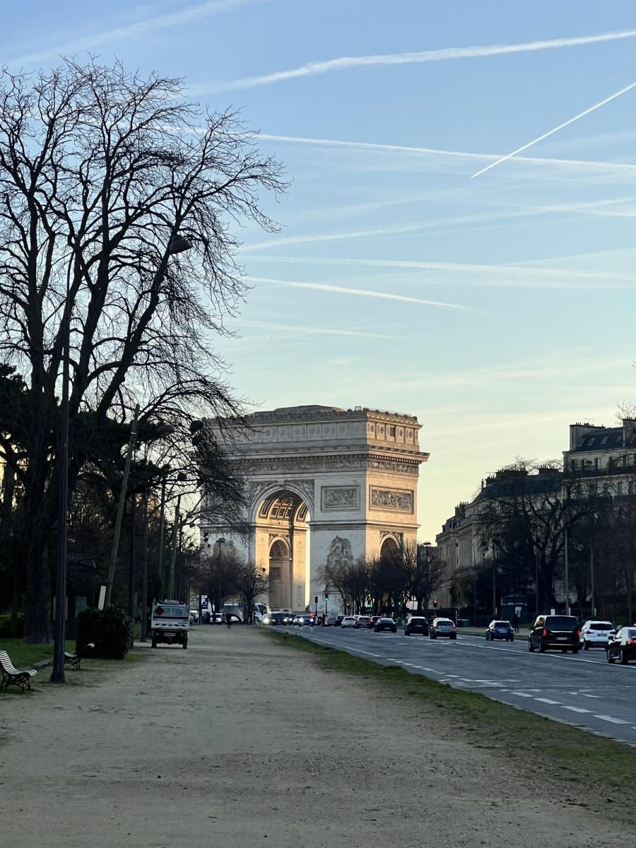 The Arc de Triomphe seen from afar on December 27, 2024. 